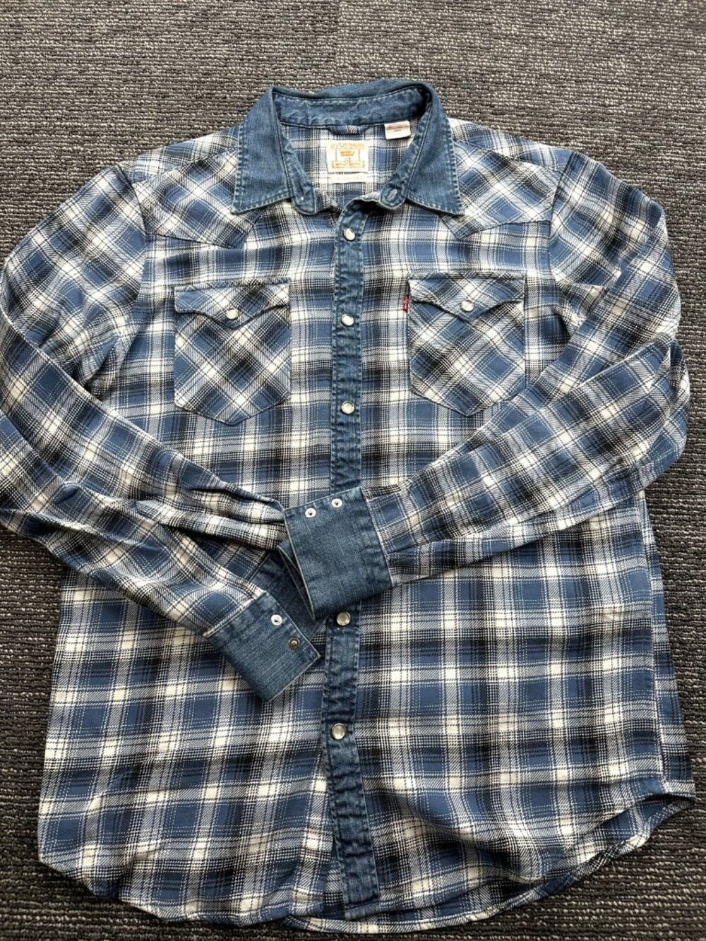 Levis Barstow Western Shirt Mens M Blue Plaid Snap Button Long Sleeve Standard